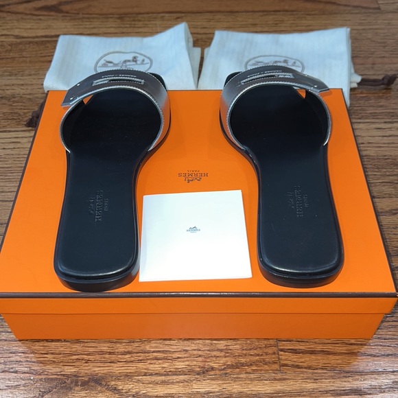 HERMES Calfskin View Sandals - Full Set - Picture 6 of 10
